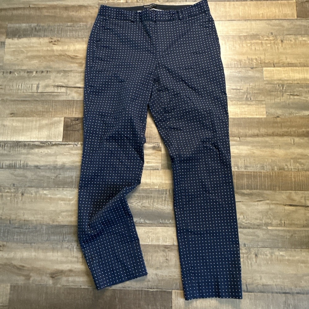 Banana Republic Ryan Curvy Fit Sz 4 Dark Navy/ White Polka Dots